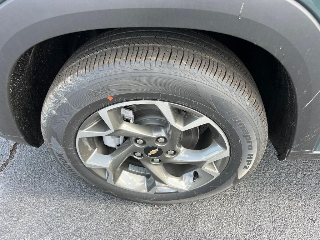 new 2025 Chevrolet Trax car, priced at $23,485