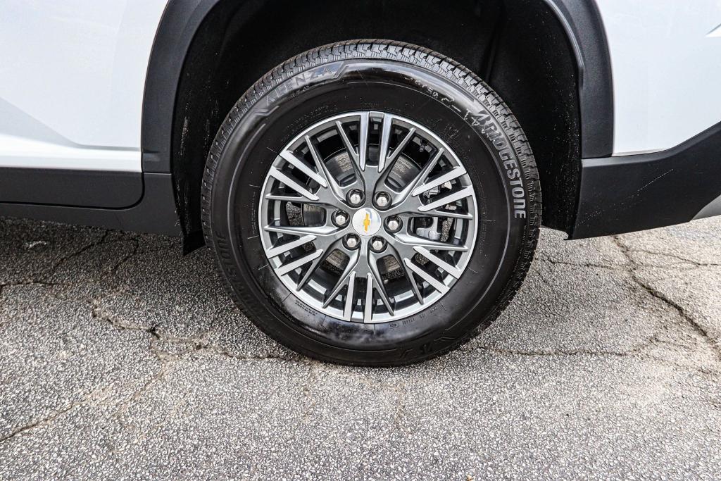 new 2025 Chevrolet Traverse car, priced at $42,392