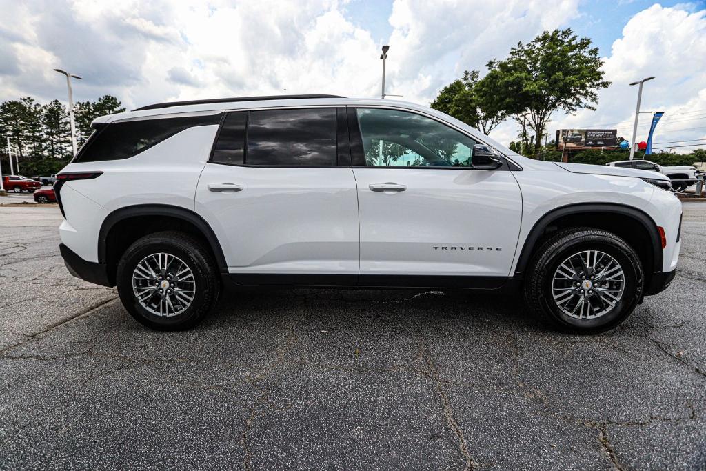 new 2025 Chevrolet Traverse car, priced at $42,392