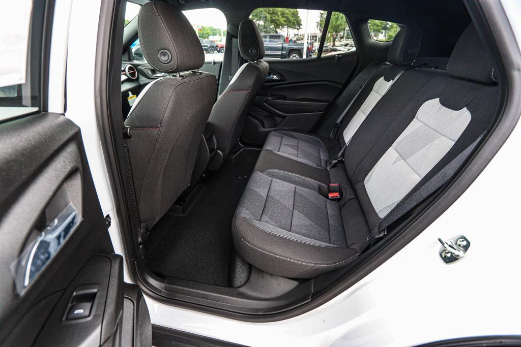 new 2025 Chevrolet Trax car, priced at $24,940