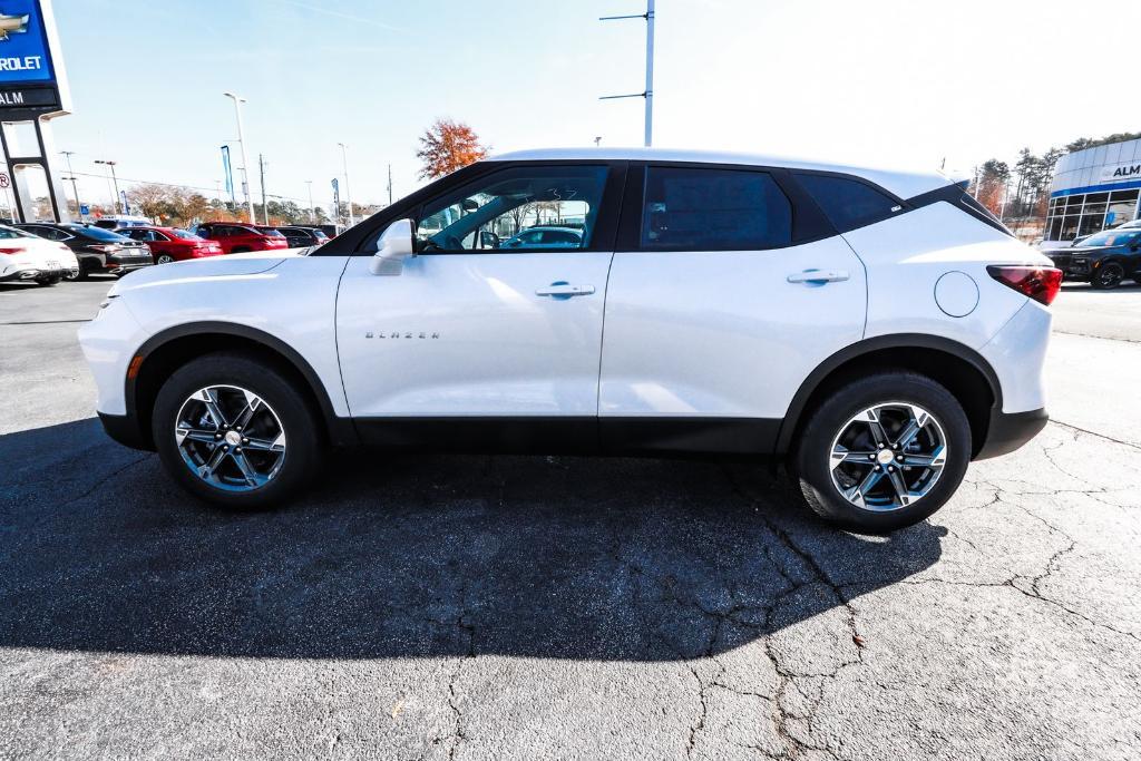 new 2025 Chevrolet Blazer car, priced at $34,101