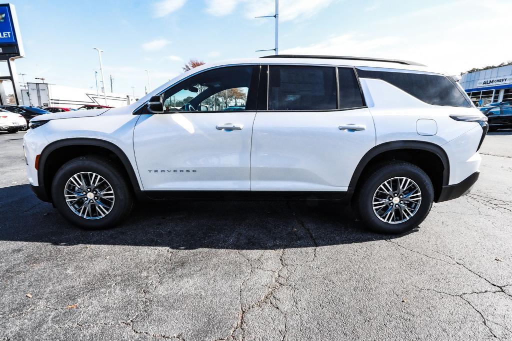 new 2025 Chevrolet Traverse car, priced at $42,890