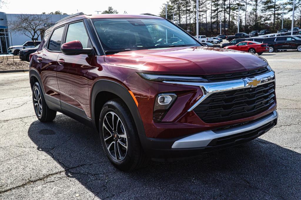 new 2025 Chevrolet TrailBlazer car, priced at $23,059