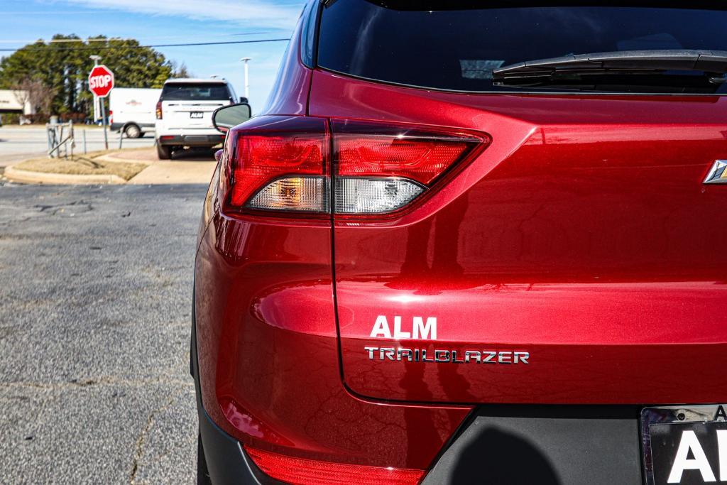 new 2025 Chevrolet TrailBlazer car, priced at $23,059