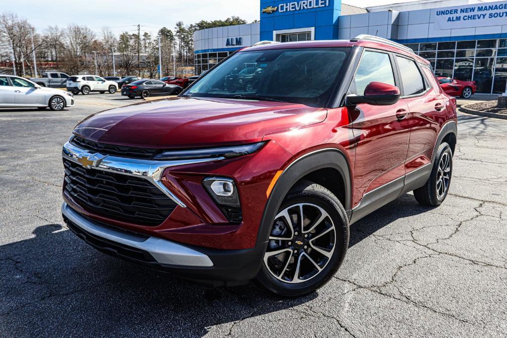 new 2025 Chevrolet TrailBlazer car, priced at $23,059