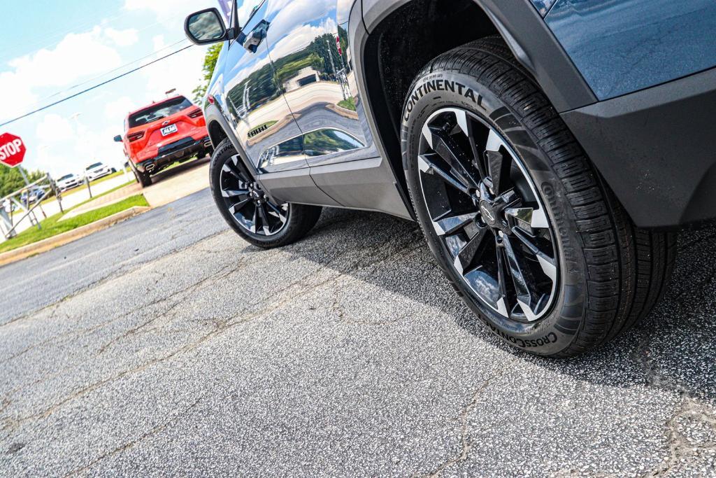 new 2026 Chevrolet Equinox car, priced at $34,660