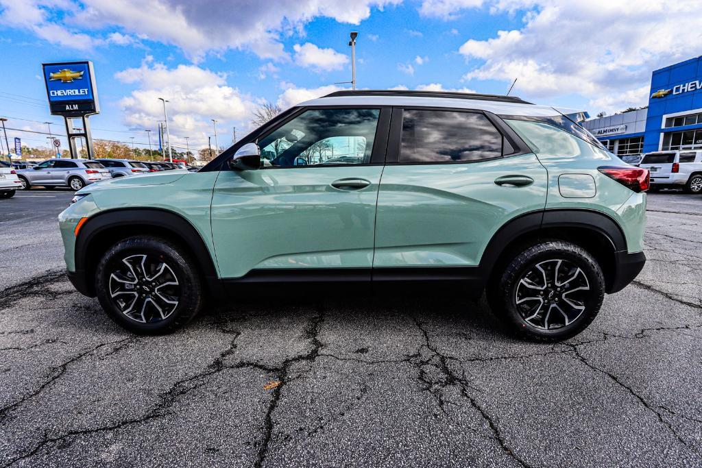 new 2025 Chevrolet TrailBlazer car, priced at $25,096