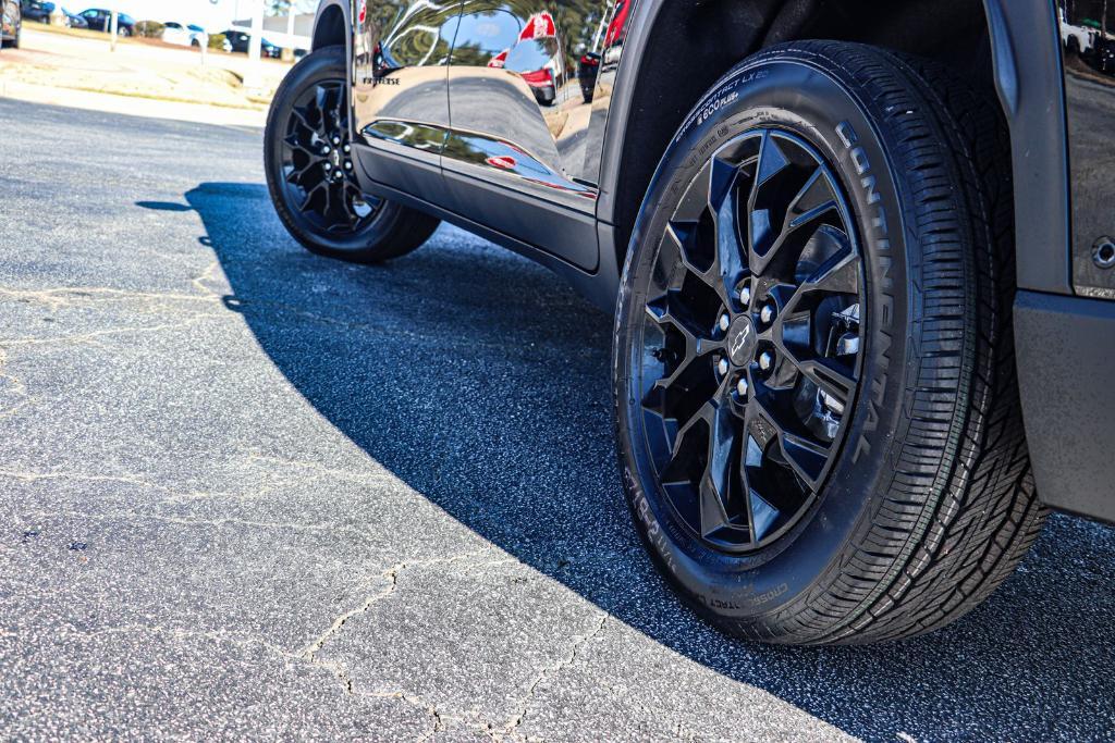 new 2025 Chevrolet Traverse car, priced at $47,990