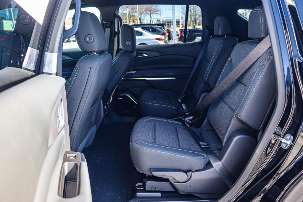 new 2025 Chevrolet Traverse car, priced at $47,990