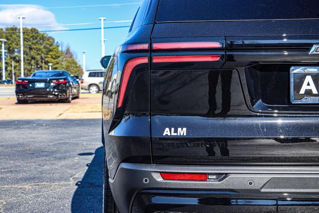 new 2025 Chevrolet Traverse car, priced at $47,990