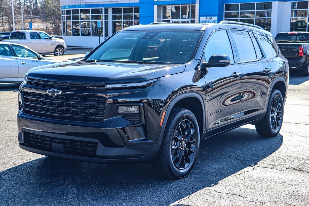 new 2025 Chevrolet Traverse car, priced at $47,990