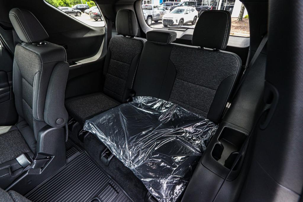 new 2025 Chevrolet Traverse car, priced at $41,694