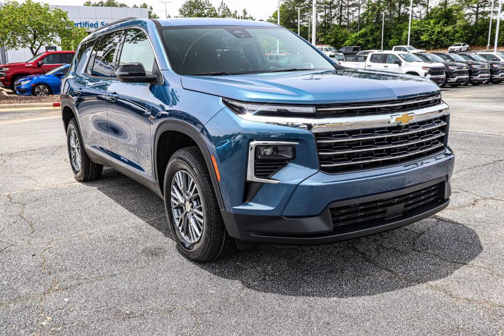 new 2025 Chevrolet Traverse car, priced at $41,694