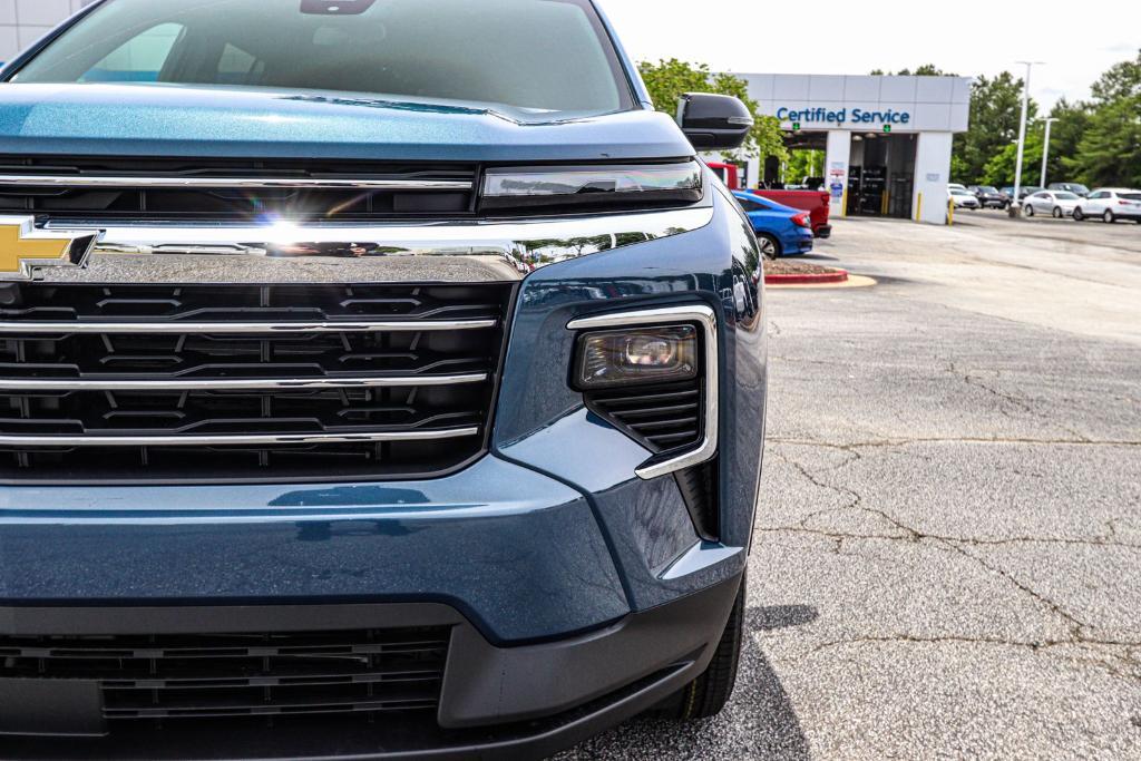 new 2025 Chevrolet Traverse car, priced at $41,694