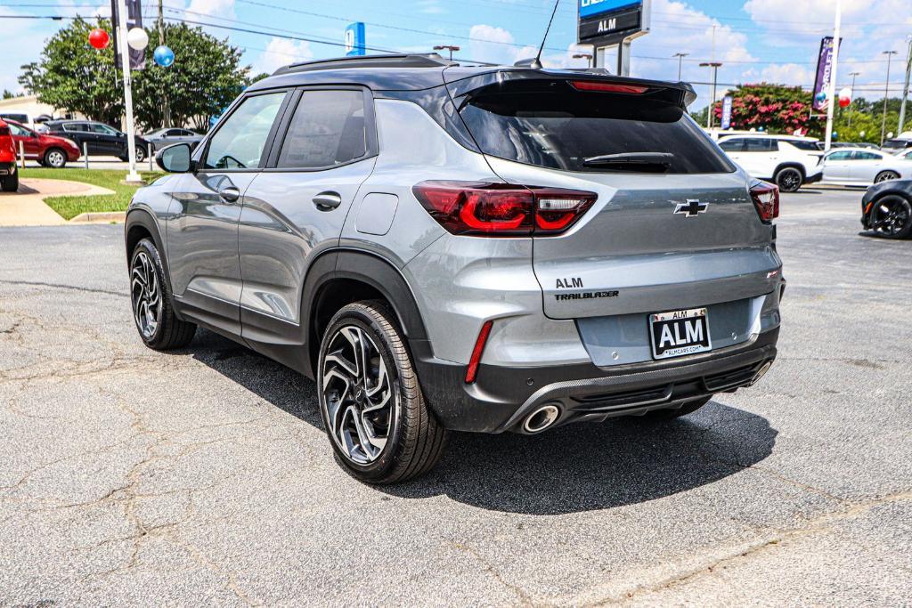 new 2025 Chevrolet TrailBlazer car, priced at $28,625