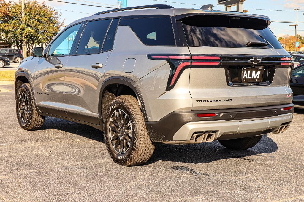 new 2024 Chevrolet Traverse car, priced at $53,550