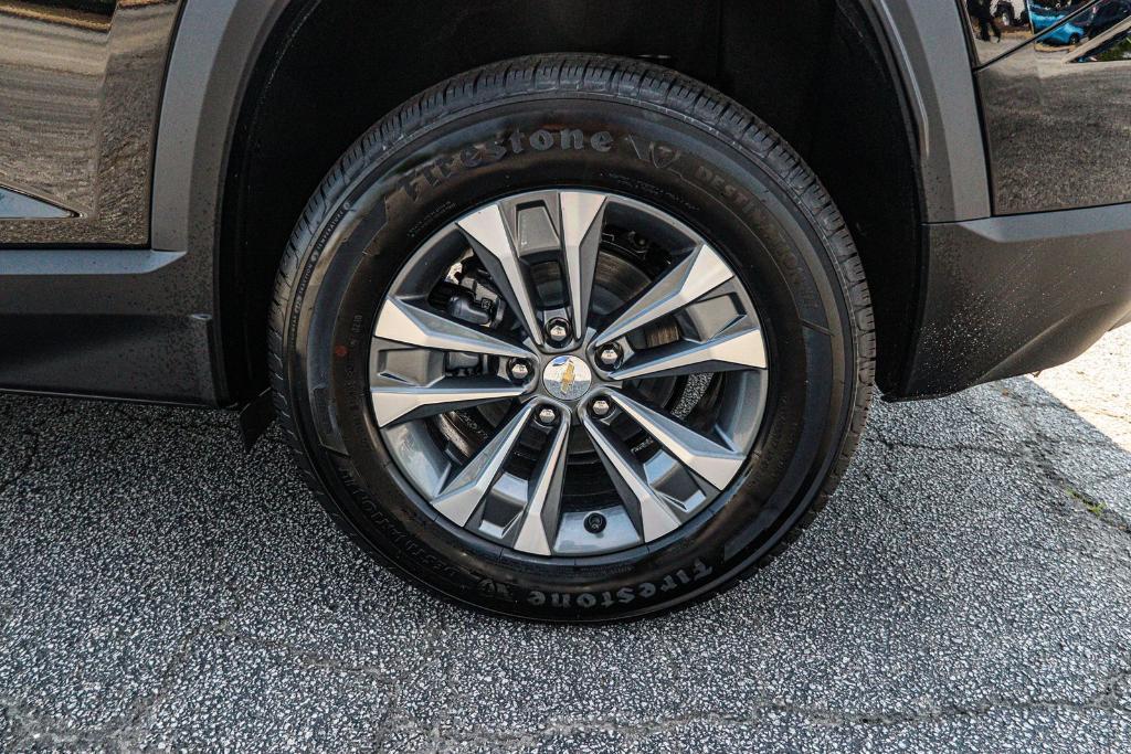 new 2026 Chevrolet Equinox car, priced at $30,290