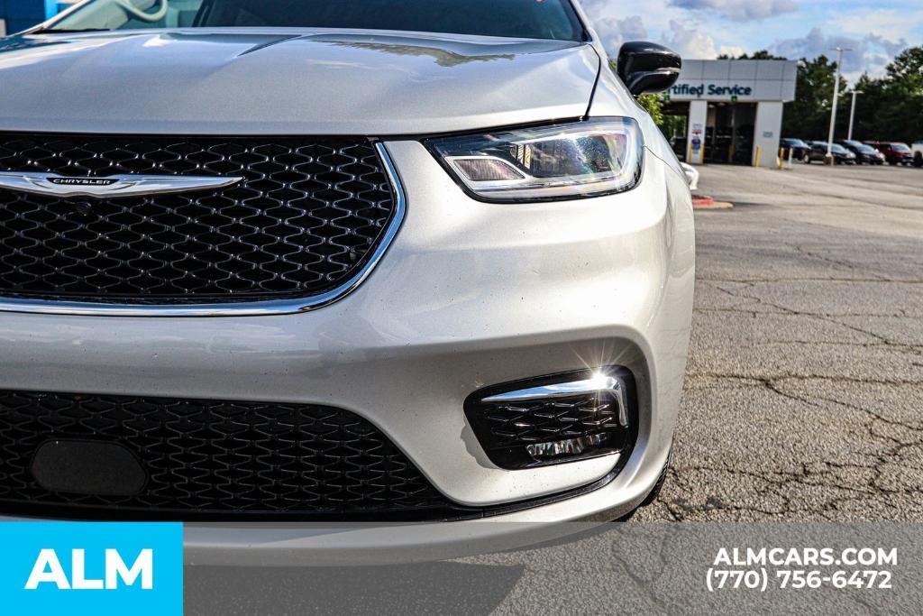 used 2024 Chrysler Pacifica car, priced at $27,420