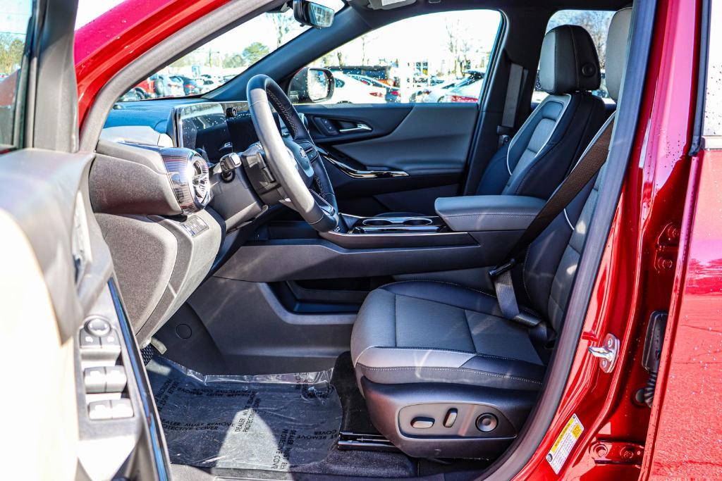 new 2025 Chevrolet Equinox car, priced at $32,090