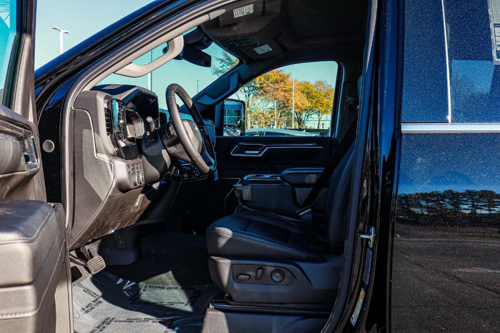 new 2025 Chevrolet Silverado 2500 car, priced at $74,671