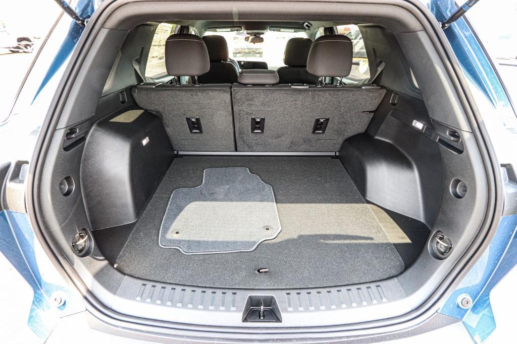 new 2026 Chevrolet Equinox car, priced at $30,845