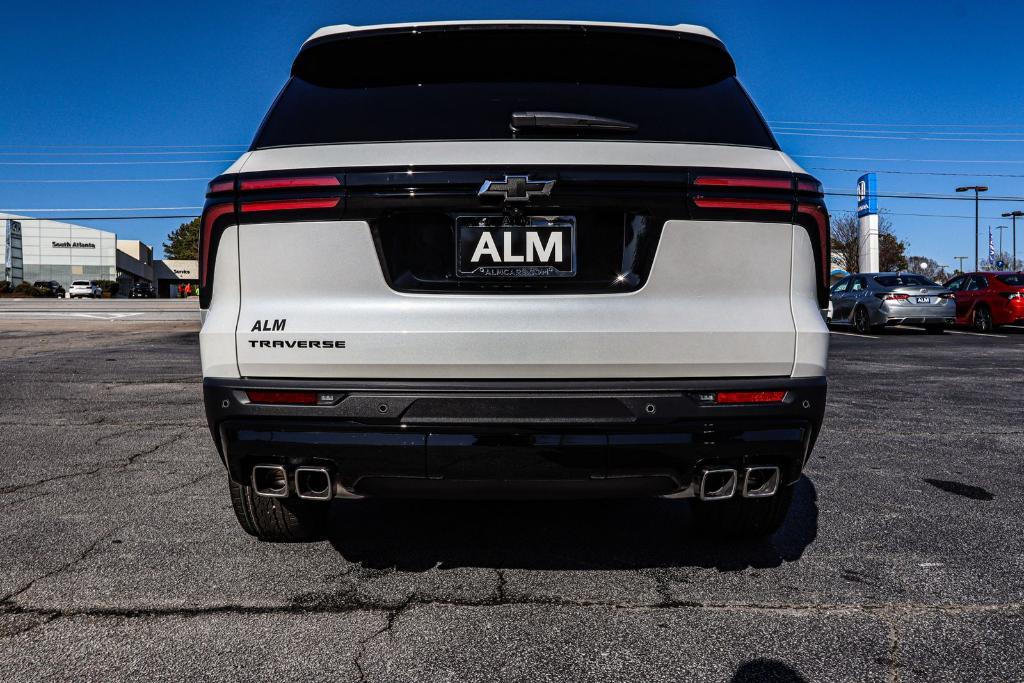 new 2025 Chevrolet Traverse car, priced at $48,114