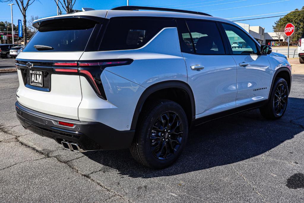 new 2025 Chevrolet Traverse car, priced at $48,114