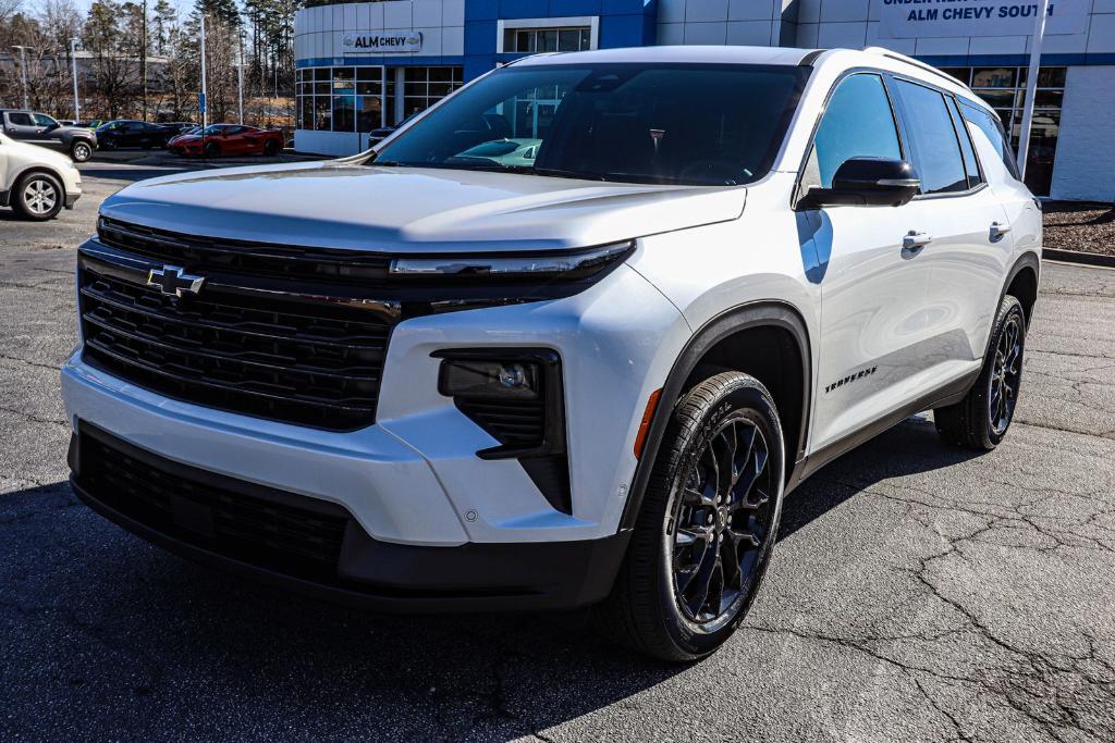 new 2025 Chevrolet Traverse car, priced at $48,114