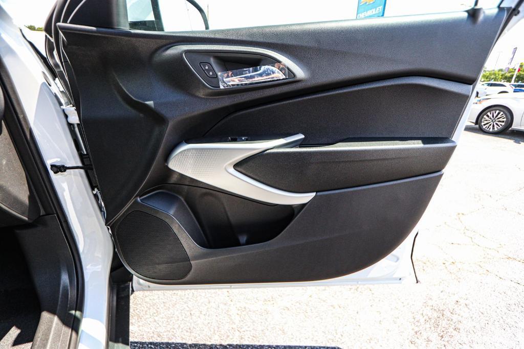new 2025 Chevrolet Trax car, priced at $21,239