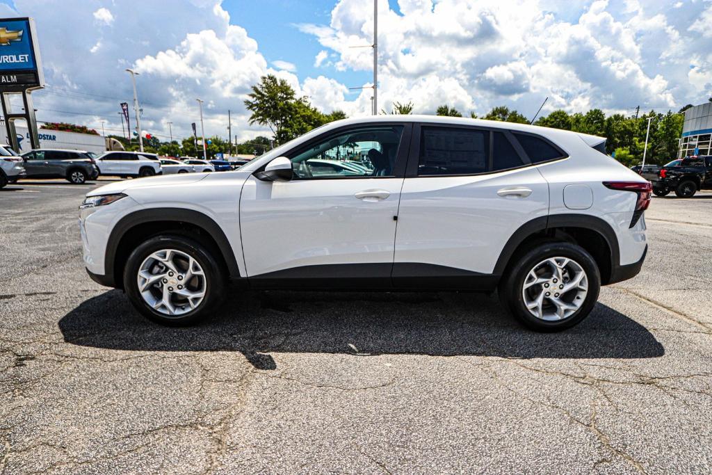 new 2025 Chevrolet Trax car, priced at $21,239