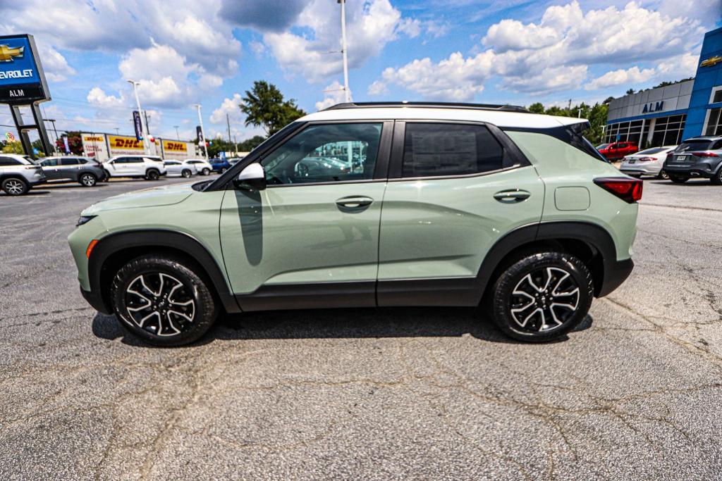 new 2025 Chevrolet TrailBlazer car, priced at $28,872
