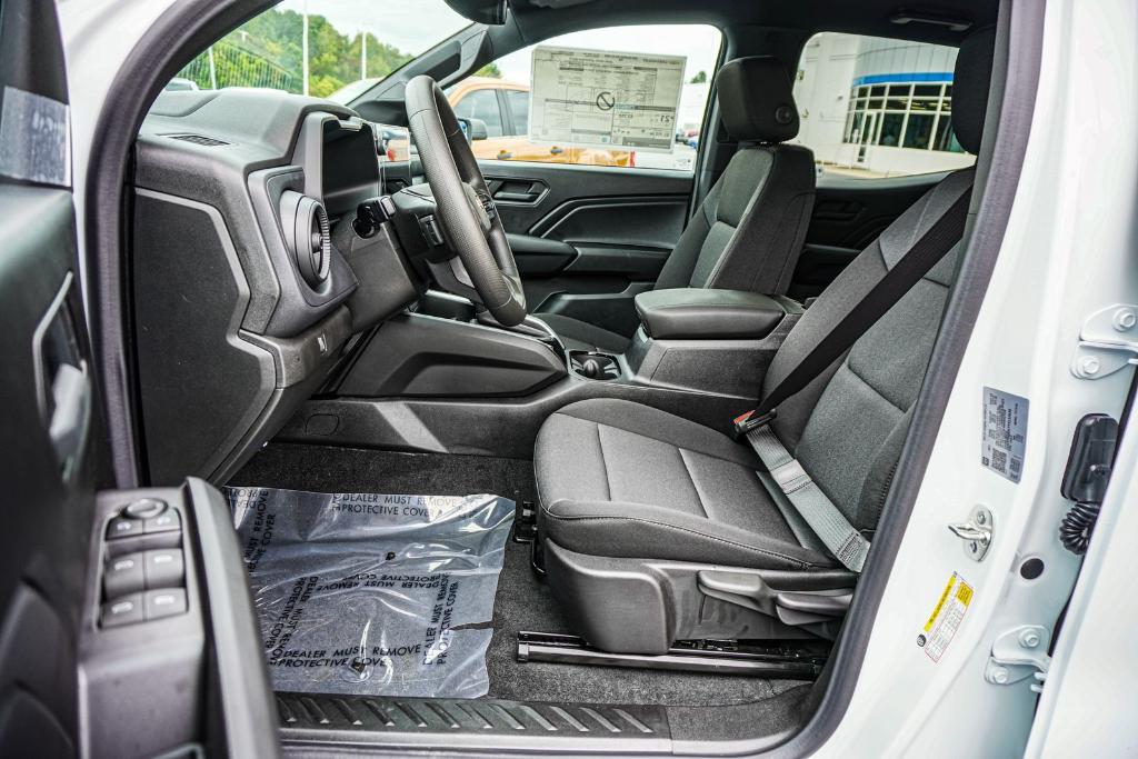 new 2026 Chevrolet Colorado car, priced at $31,001