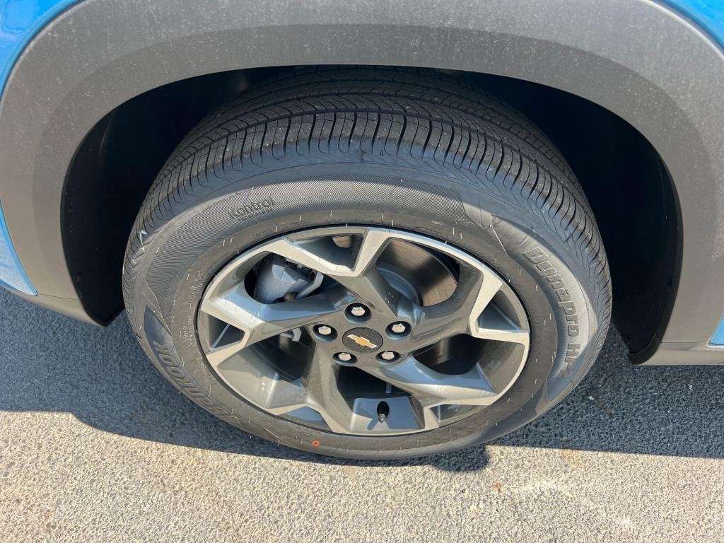 new 2025 Chevrolet Trax car, priced at $23,880