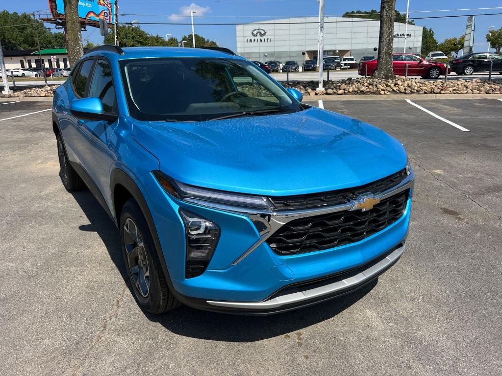 new 2025 Chevrolet Trax car, priced at $23,880