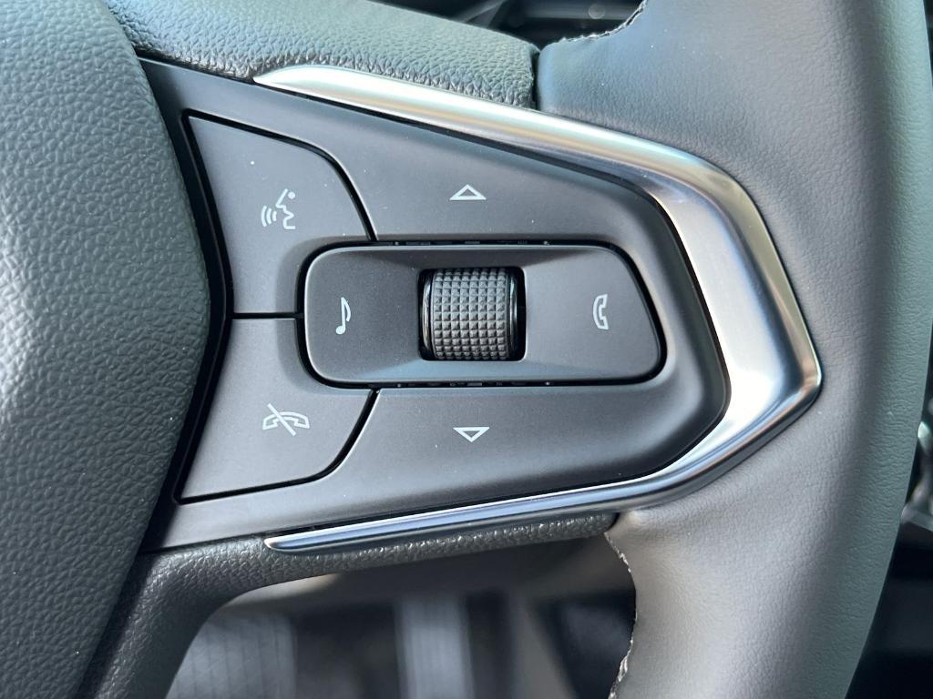 new 2025 Chevrolet Trax car, priced at $23,880