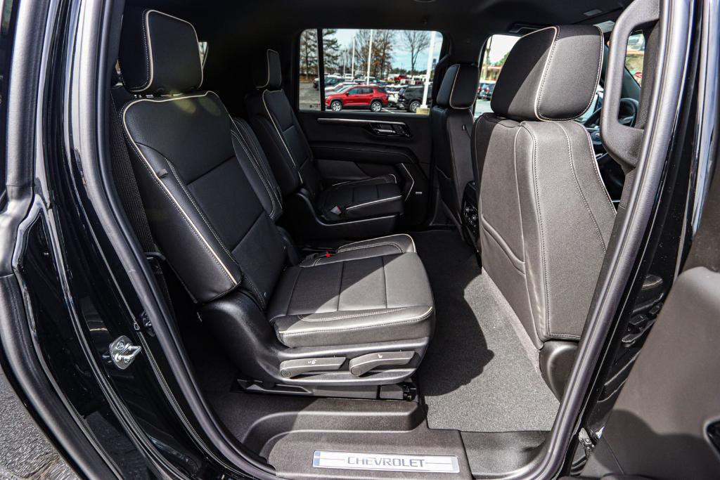 new 2025 Chevrolet Suburban car, priced at $79,824