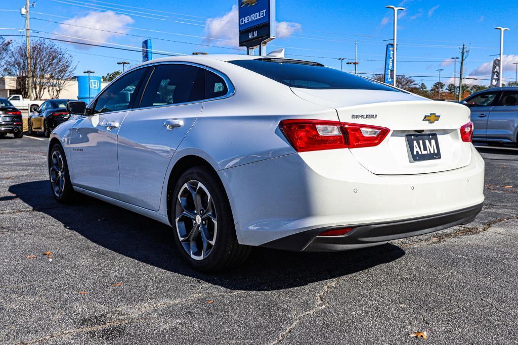 new 2024 Chevrolet Malibu car, priced at $25,087