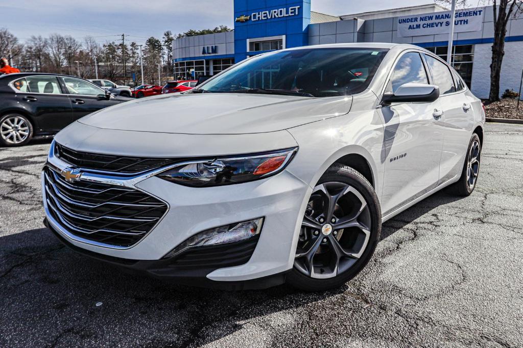 new 2024 Chevrolet Malibu car, priced at $24,590