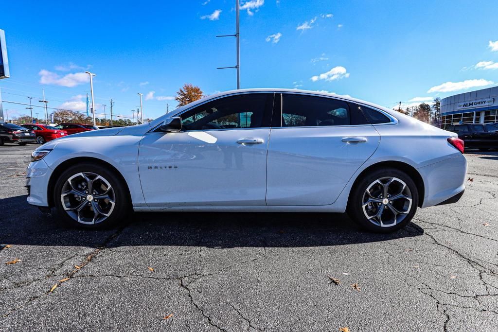 new 2024 Chevrolet Malibu car, priced at $25,087