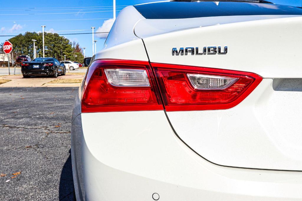 new 2024 Chevrolet Malibu car, priced at $25,087