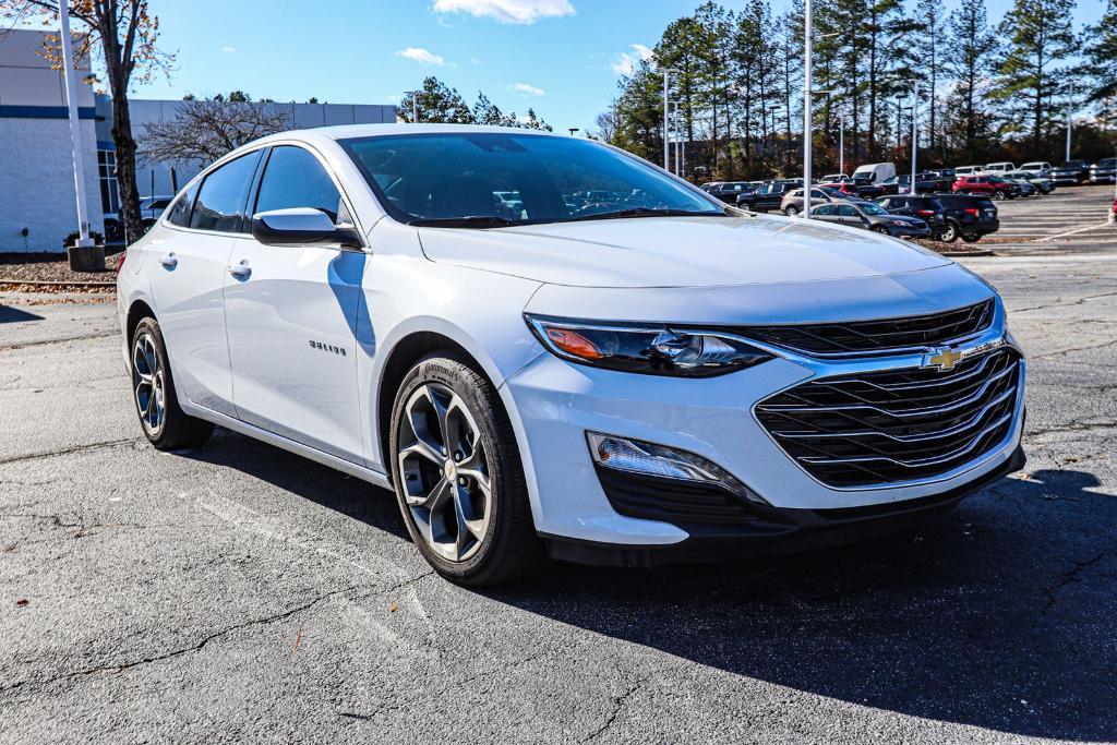 new 2024 Chevrolet Malibu car, priced at $25,087