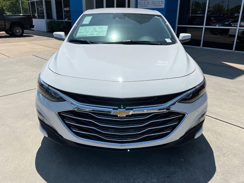 new 2024 Chevrolet Malibu car, priced at $26,645