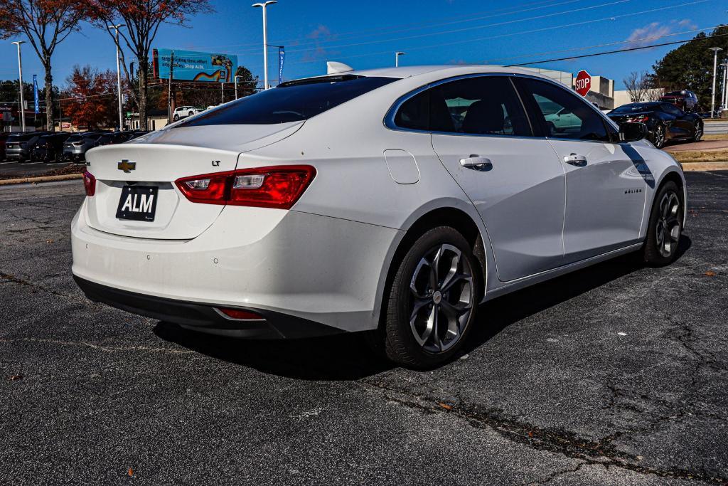 new 2024 Chevrolet Malibu car, priced at $25,087