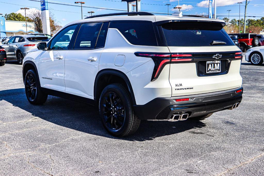 new 2025 Chevrolet Traverse car, priced at $46,125