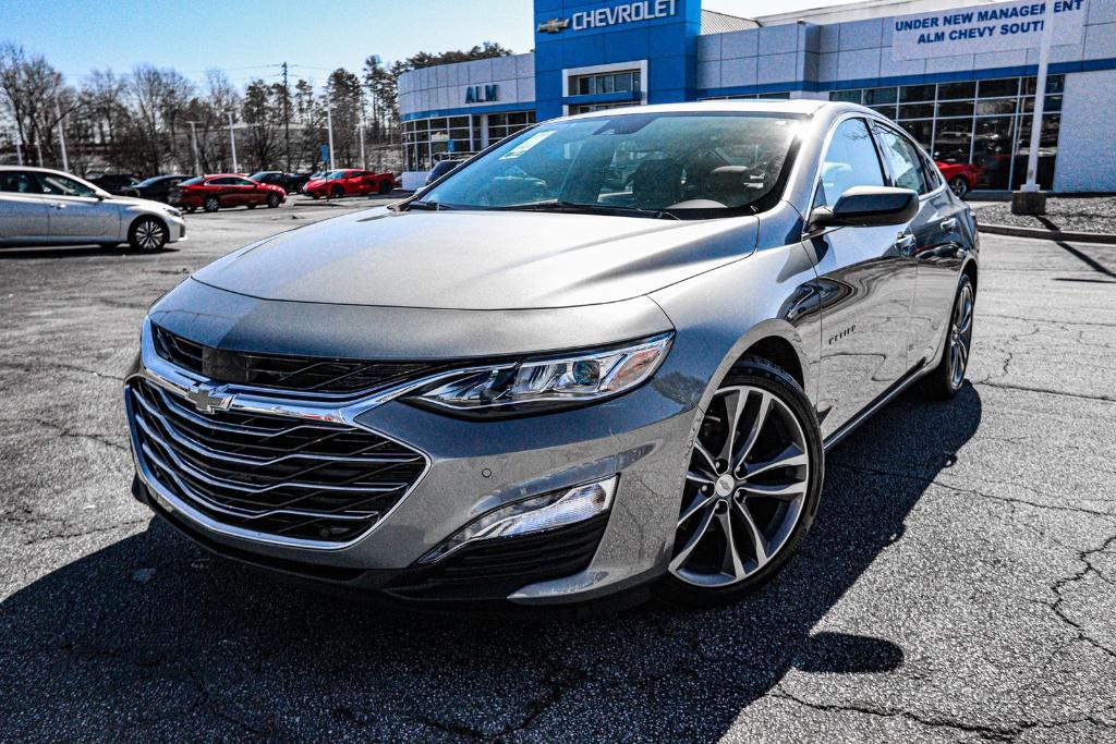 new 2025 Chevrolet Malibu car, priced at $30,332