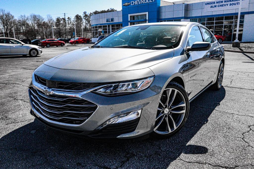 new 2025 Chevrolet Malibu car, priced at $30,332