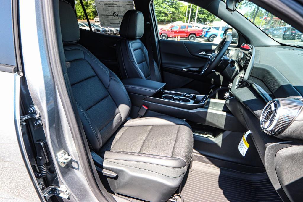 new 2026 Chevrolet Equinox car, priced at $31,470