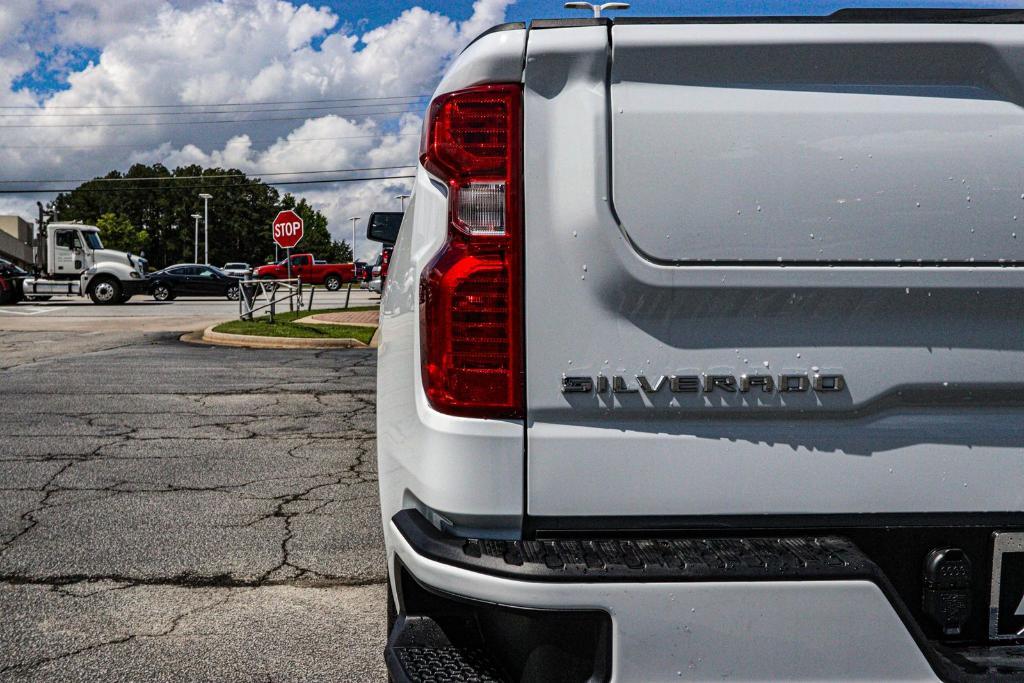 new 2025 Chevrolet Silverado 1500 car, priced at $40,828