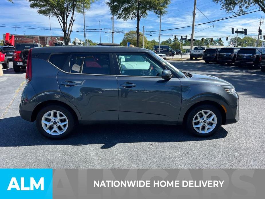 used 2022 Kia Soul car, priced at $14,320