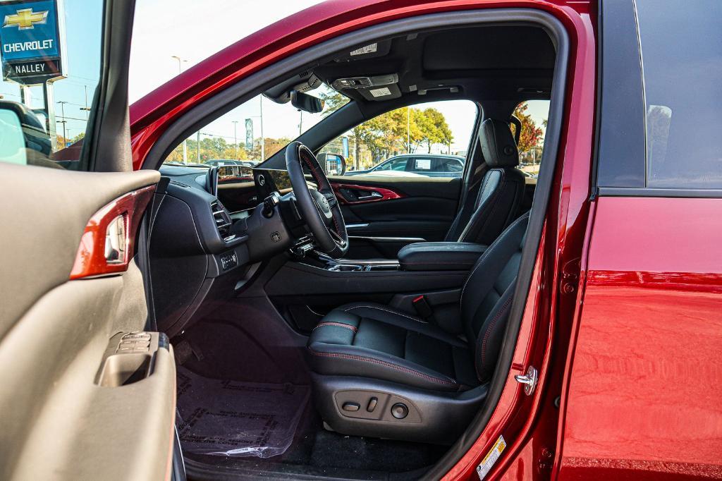 new 2024 Chevrolet Traverse car, priced at $57,490